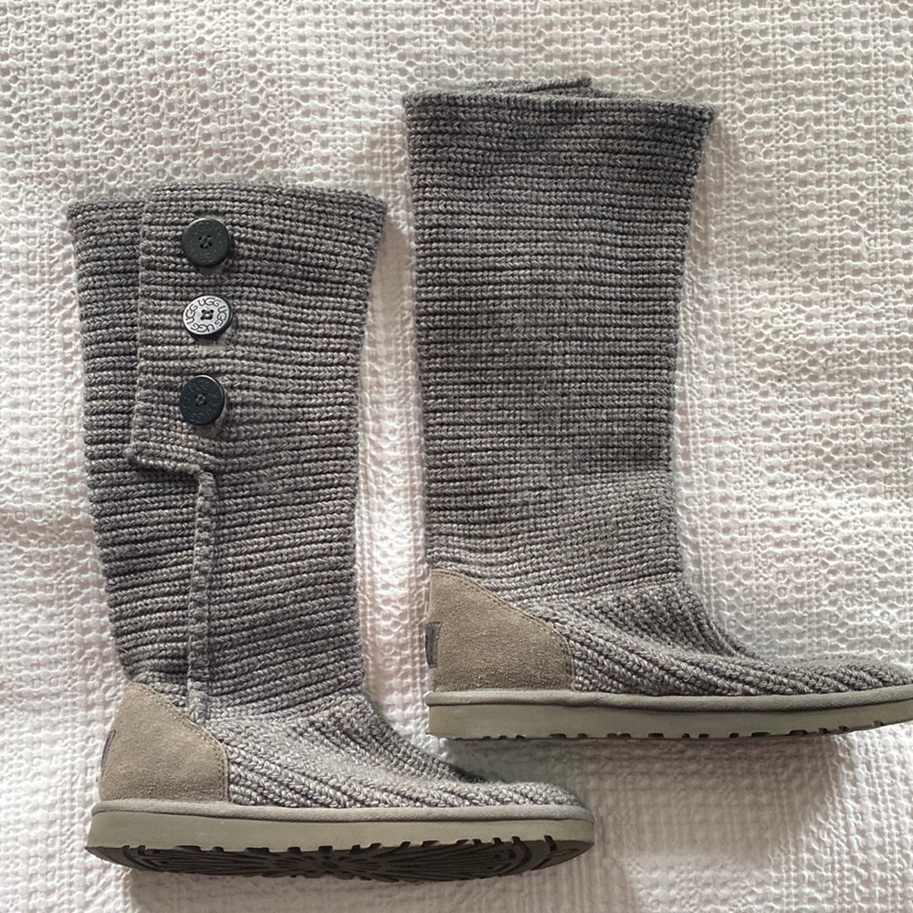 Ugg Cardy Button Boots size 9